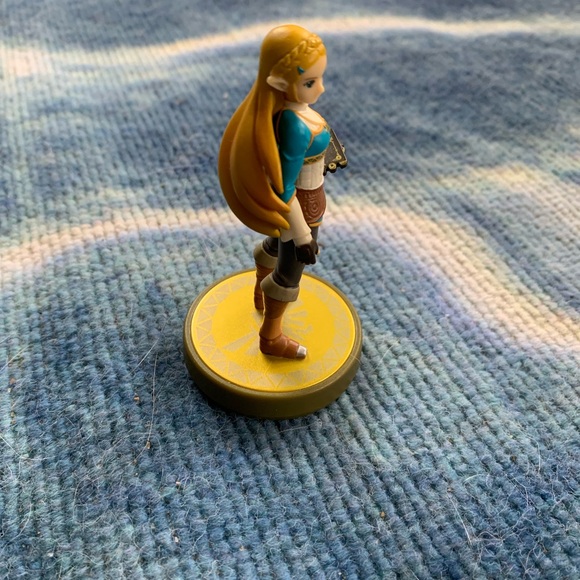 Princess Zelda Amiibo by Nintendo - Picture 4 of 5